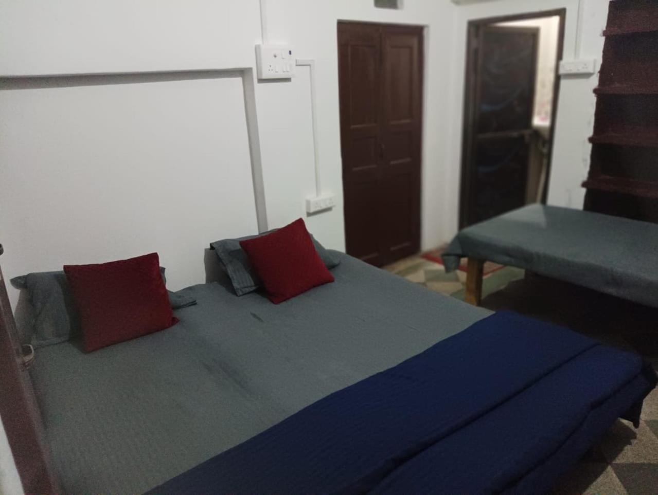 Ramaya Homestay Варанаси Экстерьер фото